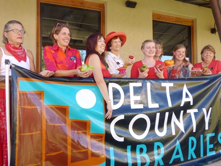 Librarians with tomato contest winners.