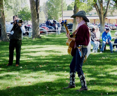 North Fork native Jeneve Mitchell wows the crowd during the Colorado Grand's North Fork Valley stop. North Fork Valley native Jeneve Mitchell wows the crowd during Colorado Grand's NFV stop.